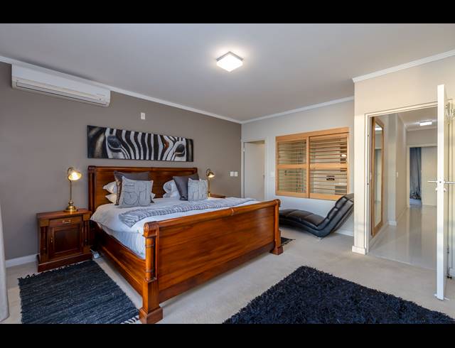 3 BEDROOM APARTMENT TO LET IN CAMPS BAY